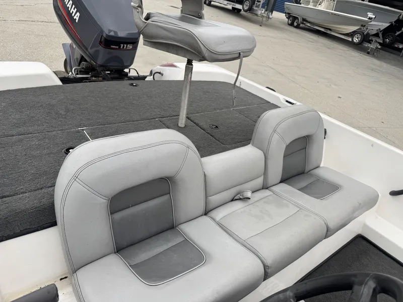 Slide: The Image of Skeeter SX180 2000 - 7