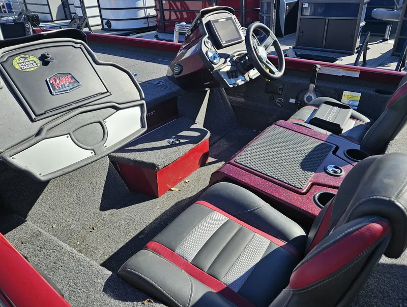 Slide: The Image of Ranger RT198P DC 2019 - 6