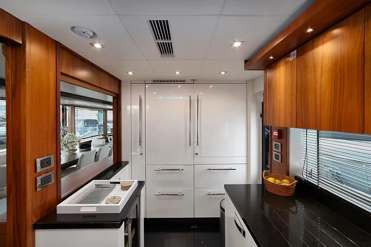 Slide: The Image of 2015 Sunseeker 28 Metre Yacht - Image 13 - 13