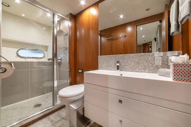 Slide: The Image of 2015 Sunseeker 28 Metre Yacht - Image 17 - 17