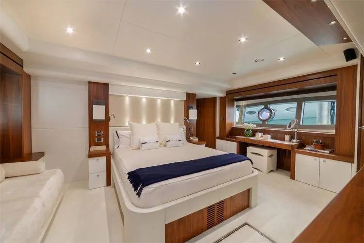 Slide: The Image of 2015 Sunseeker 28 Metre Yacht - Image 23 - 23