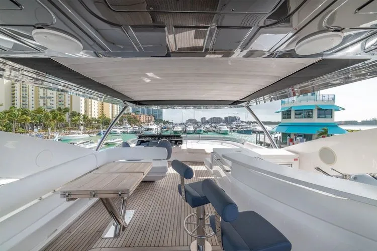 Slide: The Image of 2015 Sunseeker 28 Metre Yacht - Image 27 - 27