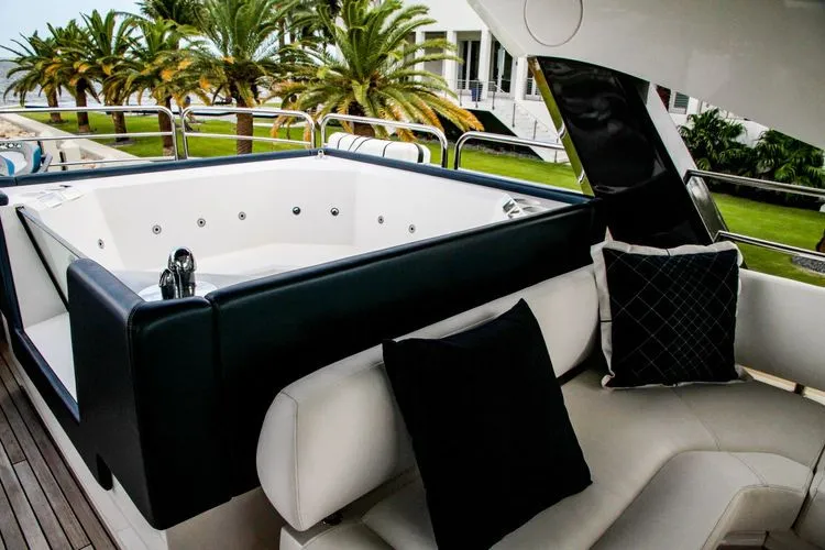 Slide: The Image of 2015 Sunseeker 28 Metre Yacht - Image 30 - 30