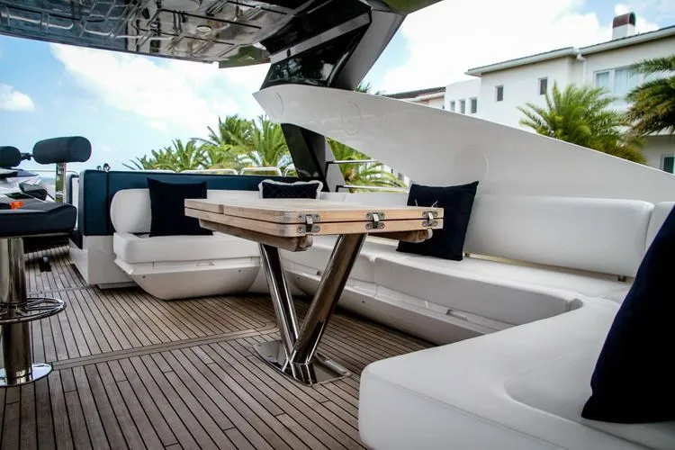 Slide: The Image of 2015 Sunseeker 28 Metre Yacht - Image 31 - 31
