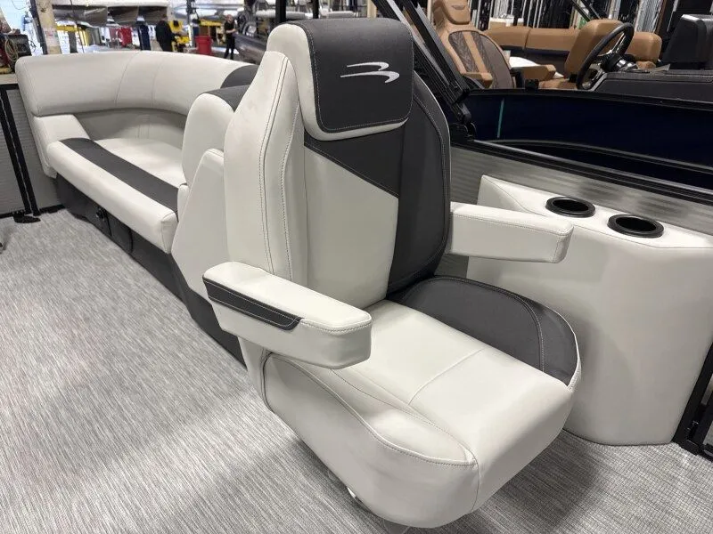 Slide: The Image of Bennington 22SSR-SPS/Snap 2026 - 10