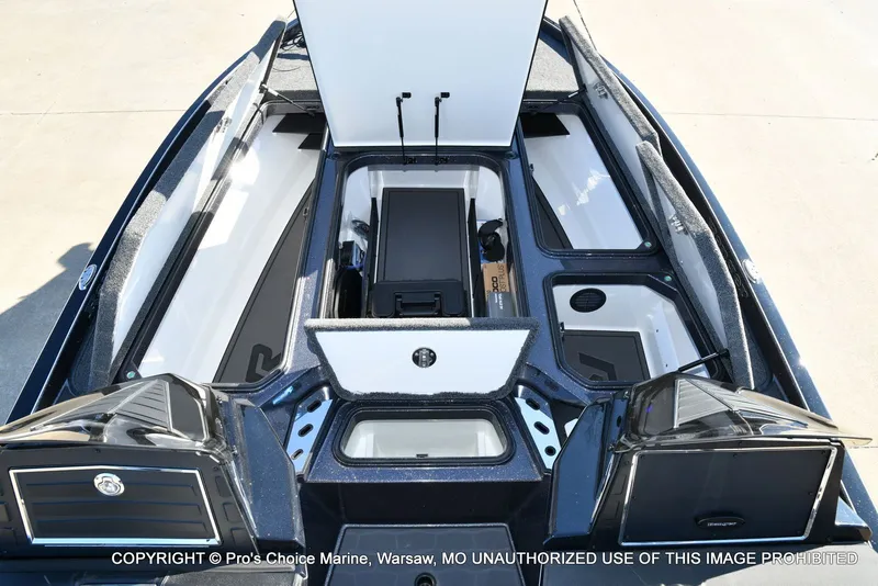 Slide: The Image of Ranger Z521R Dual Console w/300HP Pro-XS 2026 - 12