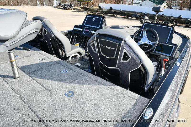 Slide: The Image of Ranger Z521R Dual Console w/300HP Pro-XS 2026 - 17
