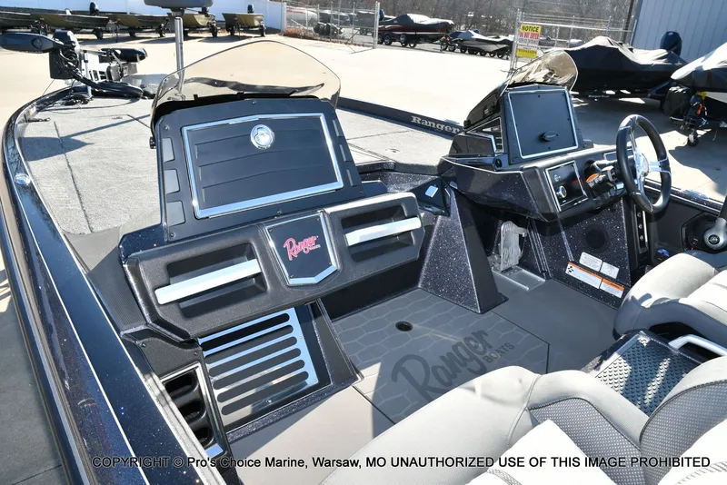 Slide: The Image of Ranger Z521R Dual Console w/300HP Pro-XS 2026 - 19