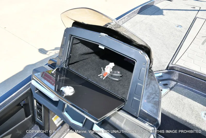 Slide: The Image of Ranger Z521R Dual Console w/300HP Pro-XS 2026 - 52