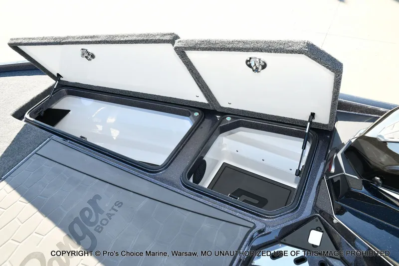 Slide: The Image of Ranger Z521R Dual Console w/300HP Pro-XS 2026 - 64