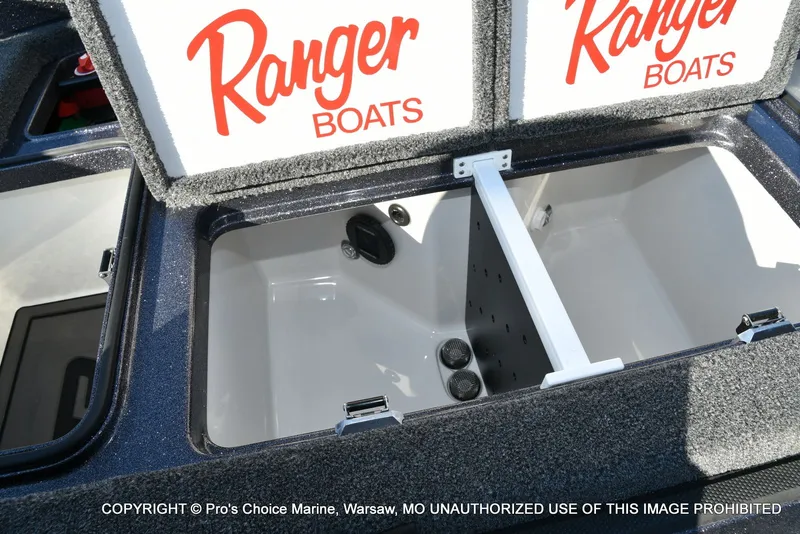 Slide: The Image of Ranger Z521R Dual Console w/300HP Pro-XS 2026 - 68