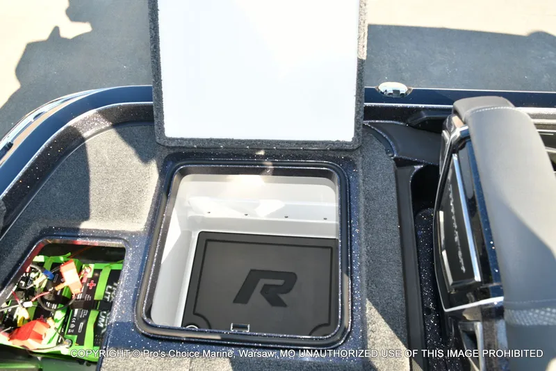Slide: The Image of Ranger Z521R Dual Console w/300HP Pro-XS 2026 - 71