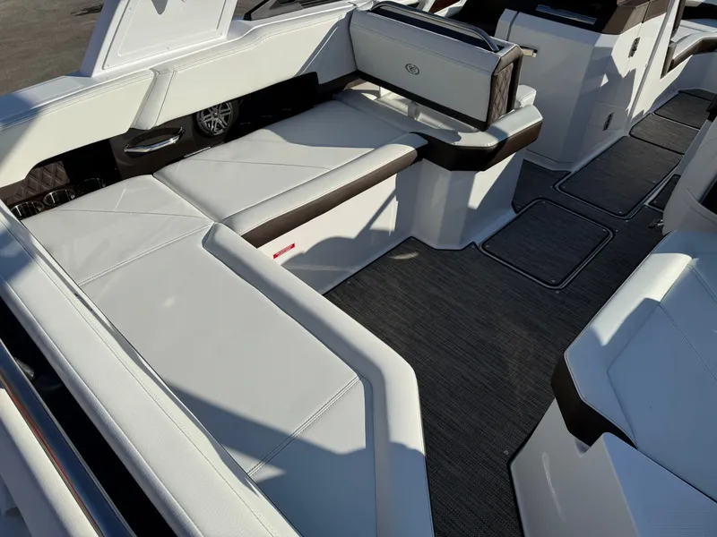 Slide: The Image of Cobalt R6 2026 - 957