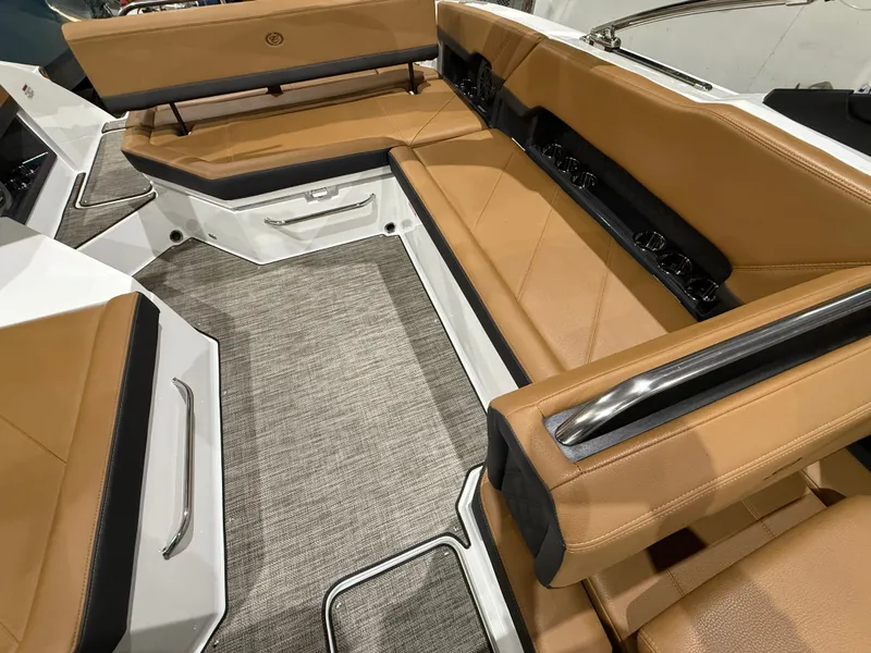 Slide: The Image of Cobalt R8 2026 - 940