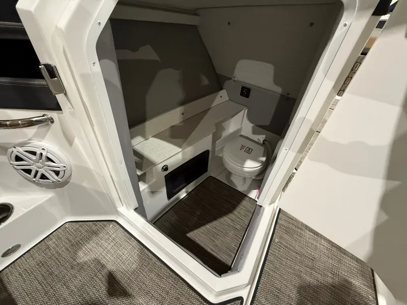 Slide: The Image of Cobalt R8 2026 - 950