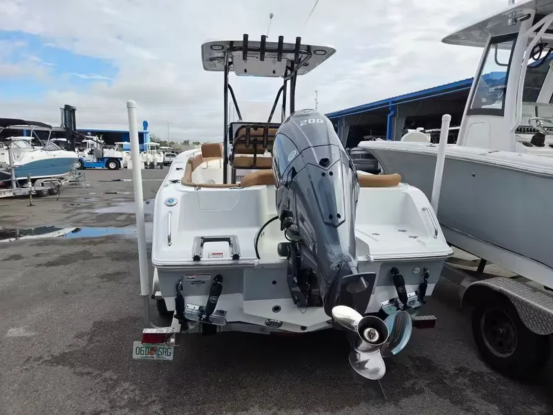 Slide: The Image of Sea Hunt Ultra 229 2024 - 3