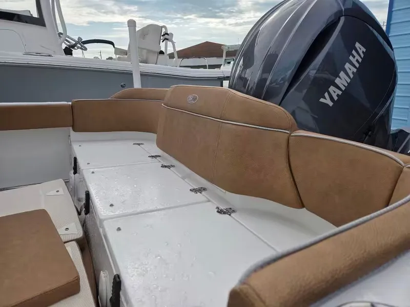 Slide: The Image of Sea Hunt Ultra 229 2024 - 8