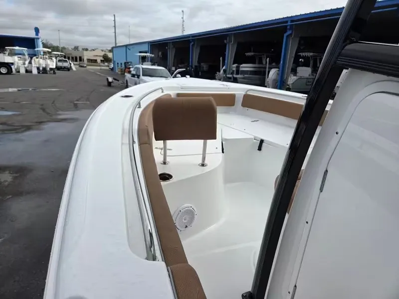 Slide: The Image of Sea Hunt Ultra 229 2024 - 9