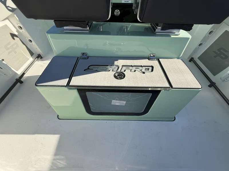 Slide: The Image of Sea Pro 245 SEA KEEPER RIDE EQUIPPED 2026 - 17