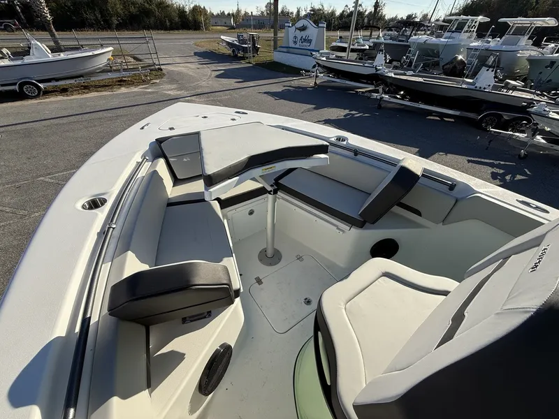 Slide: The Image of Sea Pro 245 SEA KEEPER RIDE EQUIPPED 2026 - 6