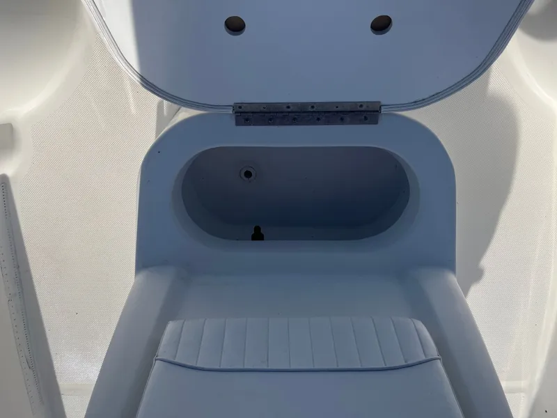 Slide: The Image of Sea Fox 200XT 2012 - 19