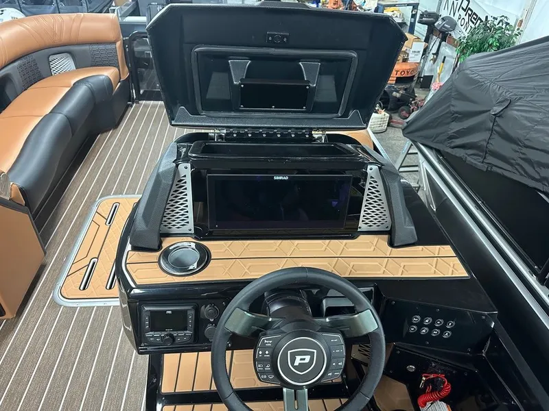 Slide: The Image of Premier 250 Intrigue RF CL 2026 - 16