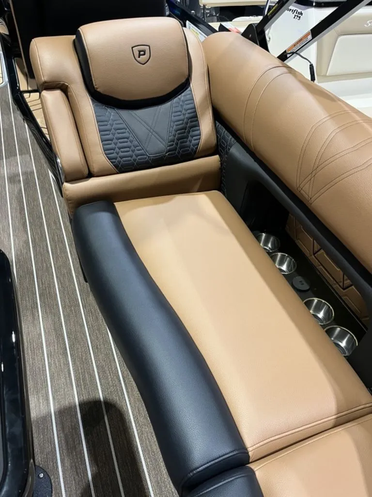 Slide: The Image of Premier 250 Intrigue RF CL 2026 - 22