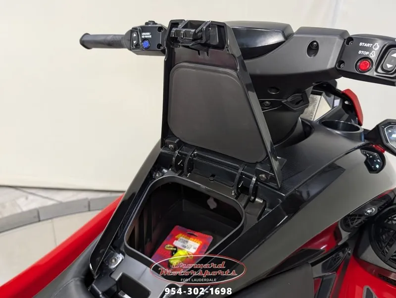Slide: The Image of Yamaha FX CRUISER® HO 2026 - 25