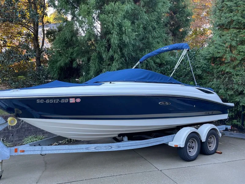 The Image of Sea Ray 210 SLX 2012 - 0