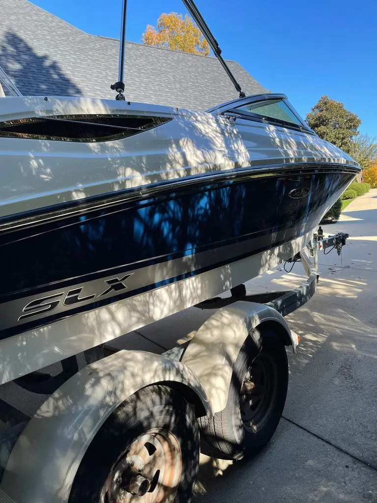 Slide: The Image of Sea Ray 210 SLX 2012 - 12