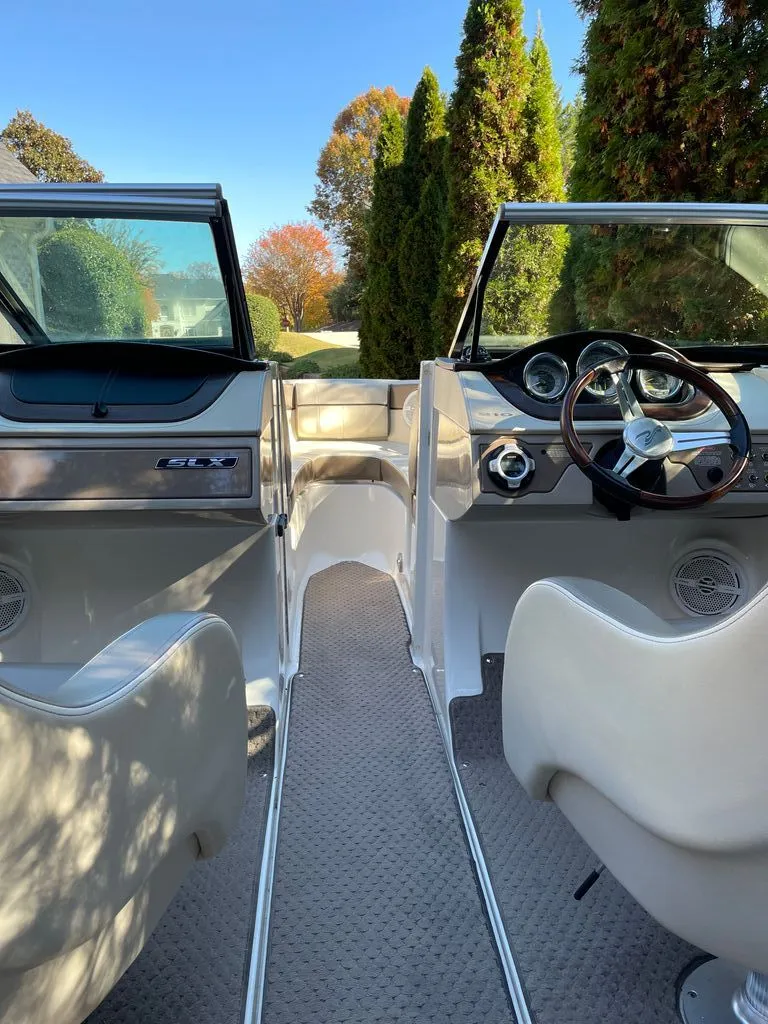 Slide: The Image of Sea Ray 210 SLX 2012 - 5