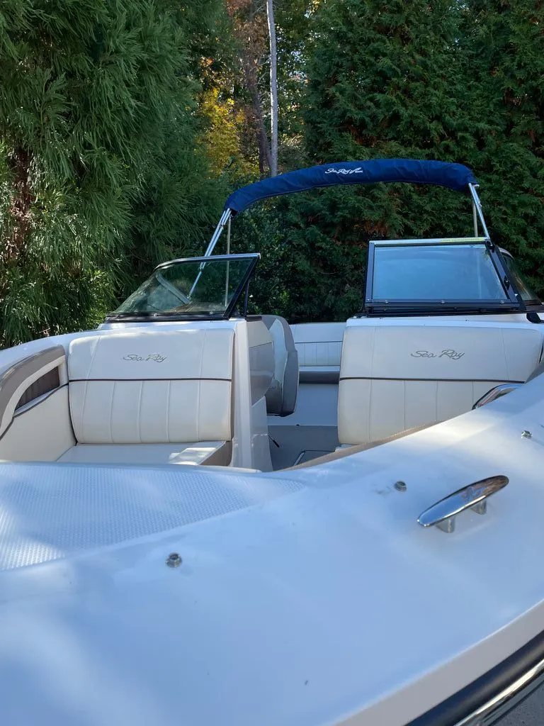 Slide: The Image of Sea Ray 210 SLX 2012 - 8