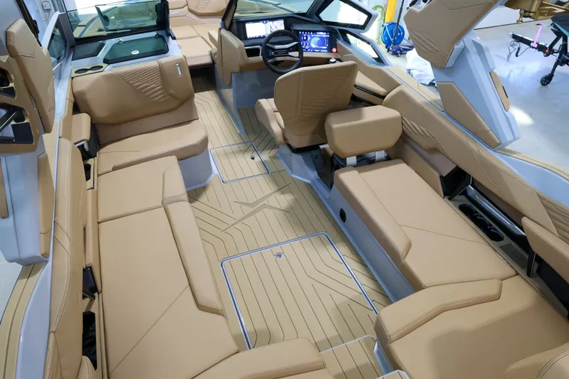 Slide: The Image of MasterCraft X24 2026 - 15