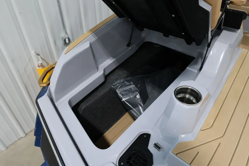 Slide: The Image of MasterCraft X24 2026 - 8