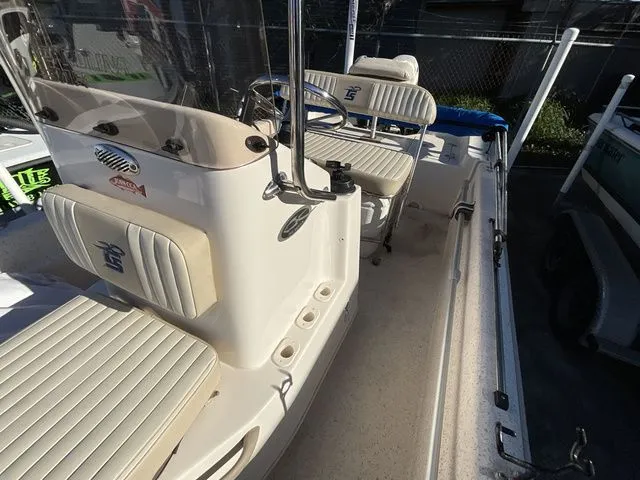 Slide: The Image of Carolina JVX18CC 2019 - 12