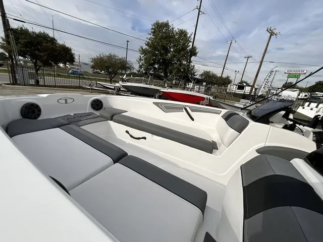 Slide: The Image of Tahoe T21 2024 - 14