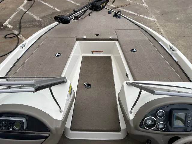 Slide: The Image of Ranger 180 Vs Reata 2008 - 18