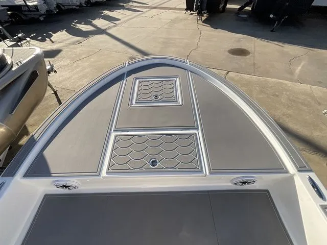 Slide: The Image of Shallow Stalker 21 SPORT 2023 - 7