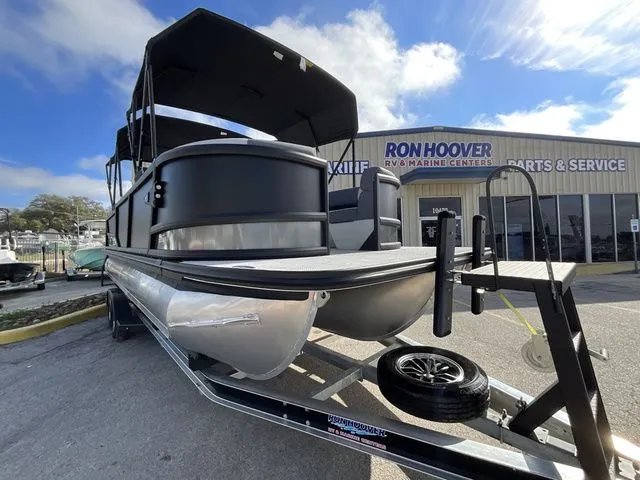 Slide: The Image of Alera M 25L 2026 - 6