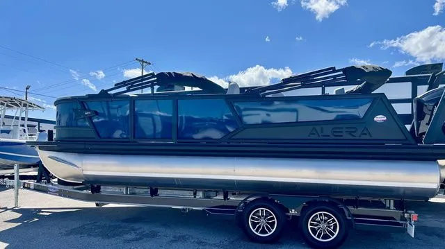 Slide: The Image of Alera M 23L 2026 - 5