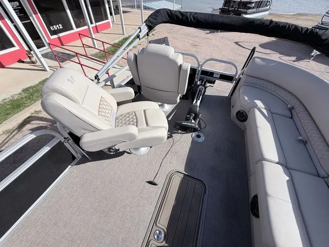 Slide: The Image of Ranger RP223FC 2023 - 14