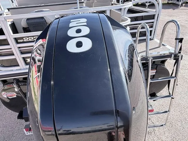 Slide: The Image of Ranger RP223FC 2023 - 6