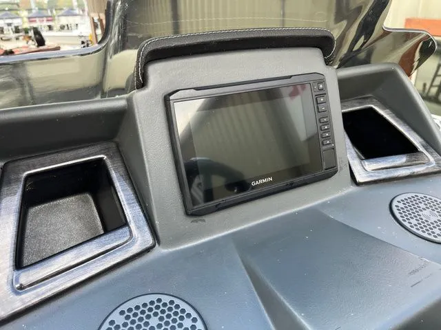 Slide: The Image of Silver Wave SW5 2410L 2021 - 15