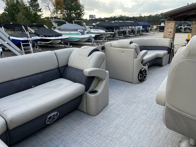 Slide: The Image of Silver Wave SW5 2410L 2021 - 20