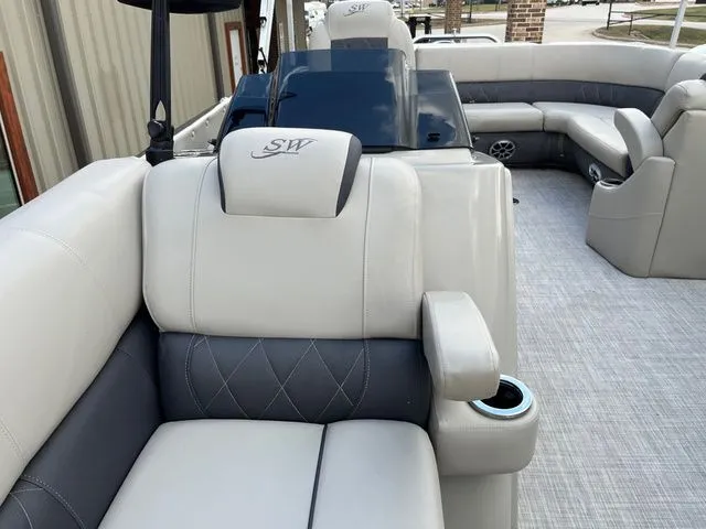 Slide: The Image of Silver Wave SW5 2410L 2021 - 22