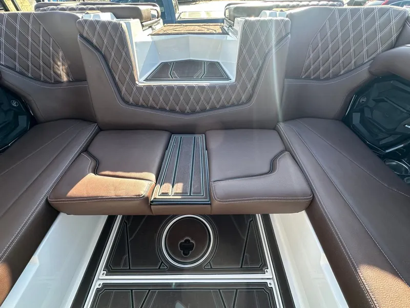 Slide: The Image of Tigé 22RZX 2026 - 11