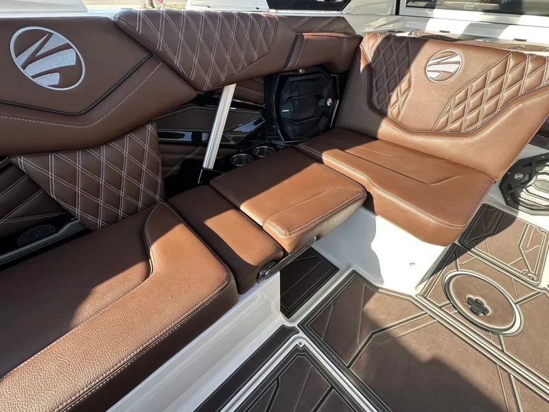 Slide: The Image of Tigé 22RZX 2026 - 13