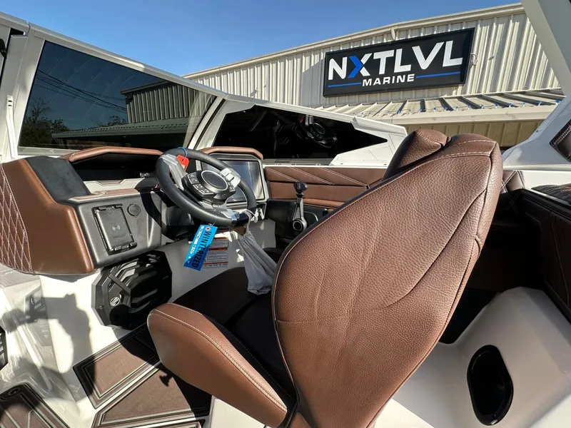 Slide: The Image of Tigé 22RZX 2026 - 15