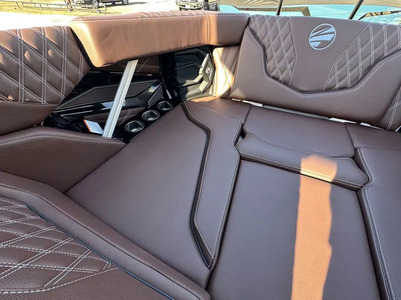 Slide: The Image of Tigé 22RZX 2026 - 16