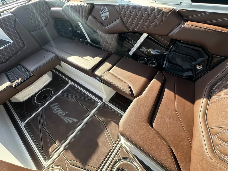 Slide: The Image of Tigé 22RZX 2026 - 25